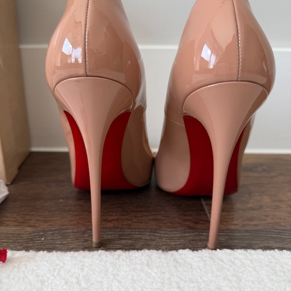 Christian Louboutin So Kate Beige Patent 120 Heels - Picture 7 of 9